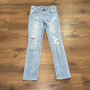 Woman's Kut from the Kloth Katy Ripped Boyfriend Jeans. Size 2